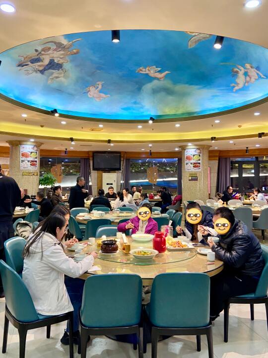 在成都！！！排队也要来吃的店。。。。。。