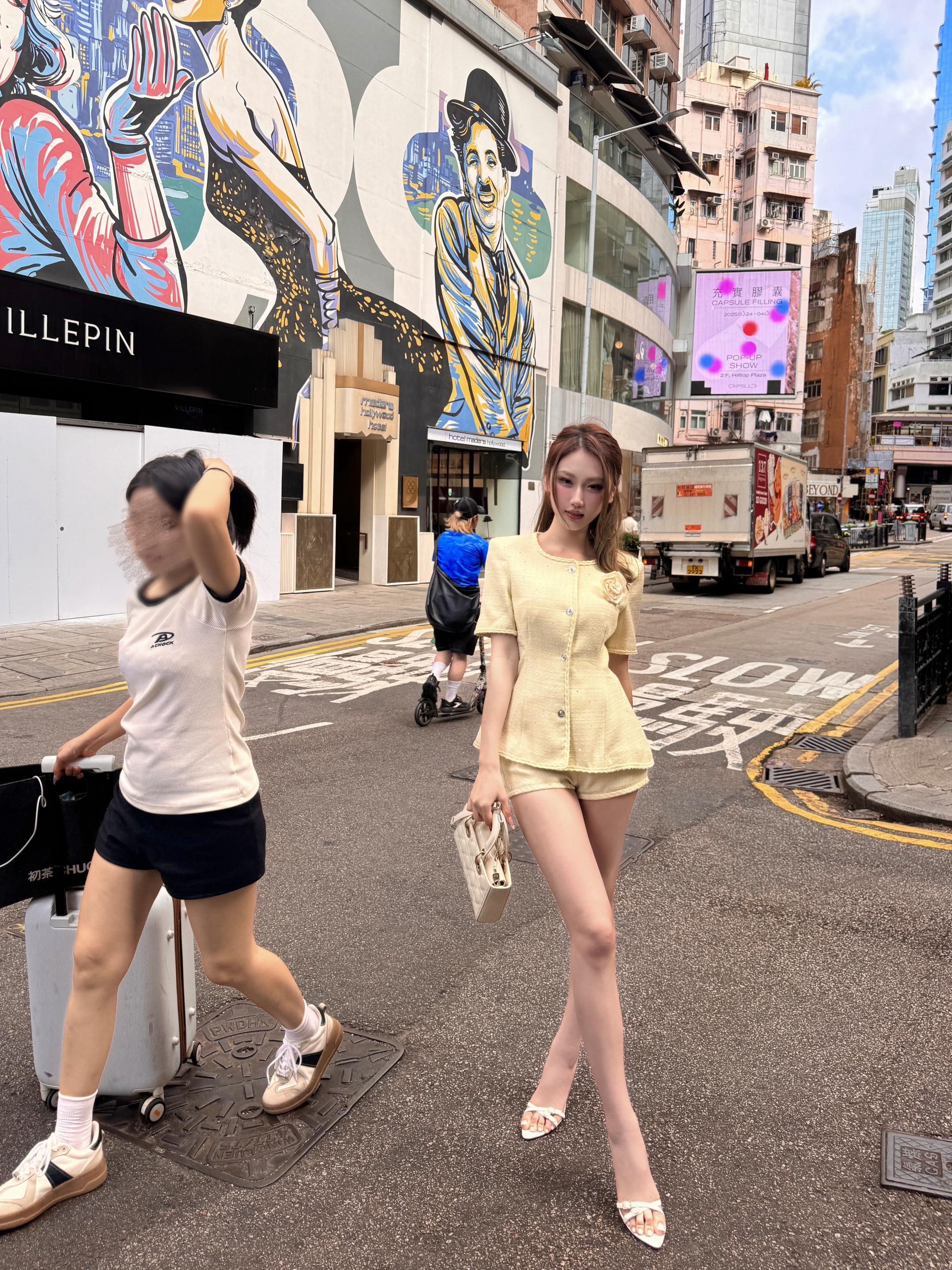 🇭🇰🐱🌼💛