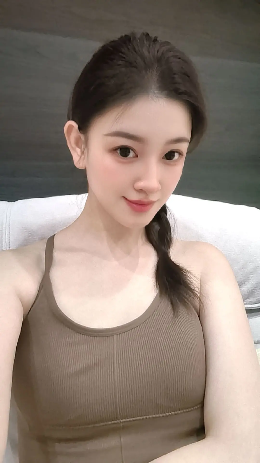 敬沧桑巨变，敬余生从容，敬今生笃定，敬柳暗花明……