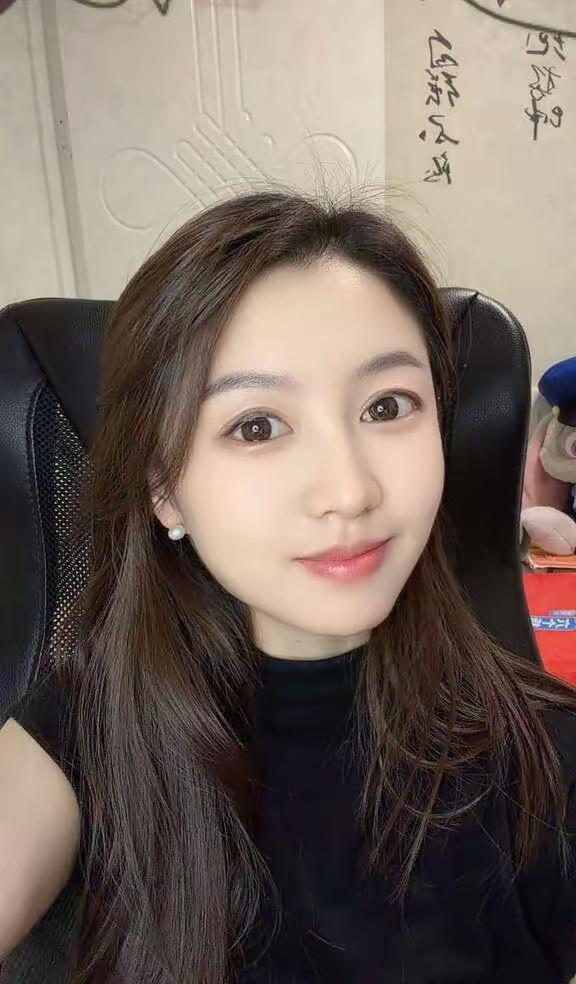 纯纯的
清新脱俗