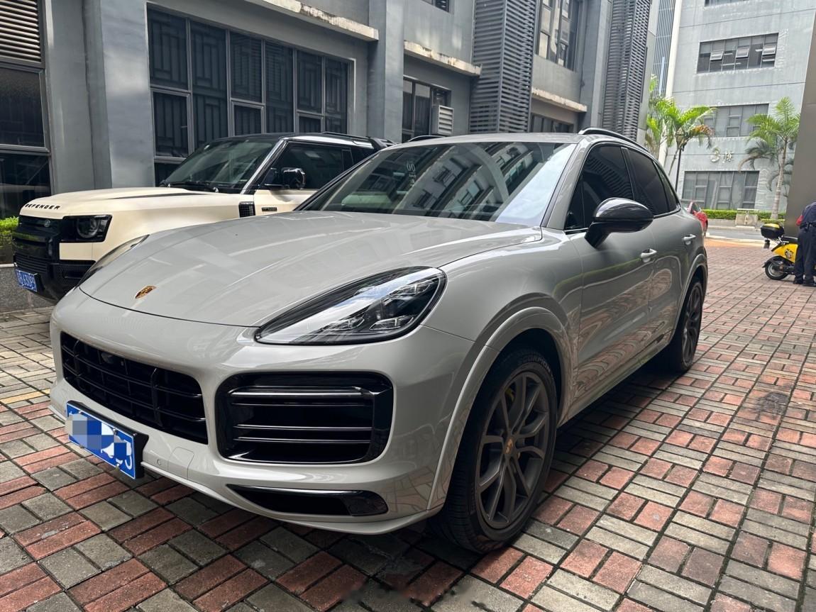 保时捷 Cayenne S 哑灰/黑红 准新车[酷]带升级版豪华组件、SC组件和