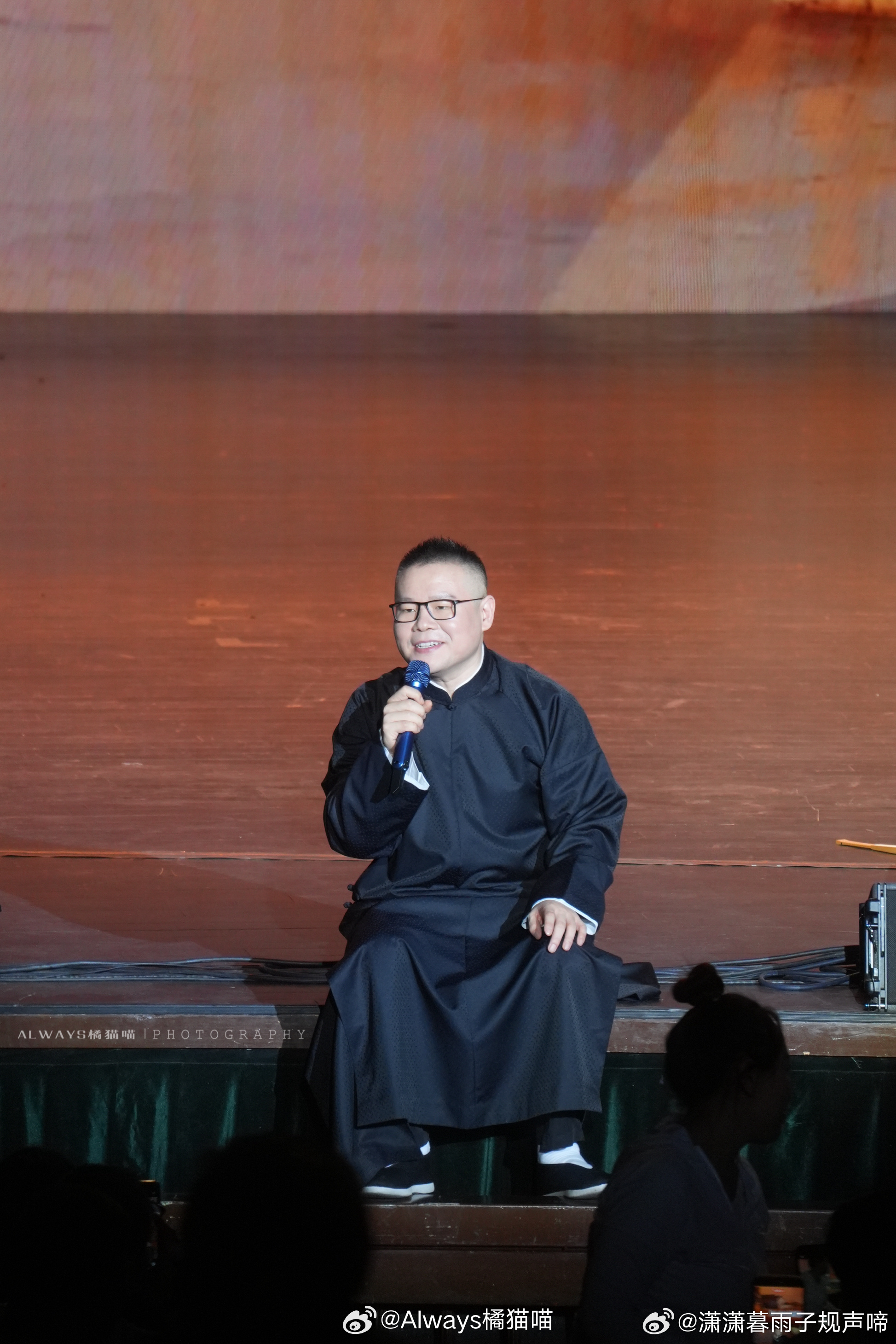 岳云鹏清唱二人转张口就来 即兴唱的这段太有内味儿了！一开口就带喜感，东北那股子劲