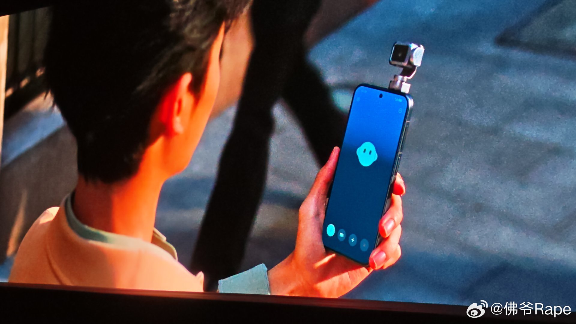 荣耀Robot Phone 这次真的来了～不过这一段机器人舞蹈，玩的很溜惊呆国外