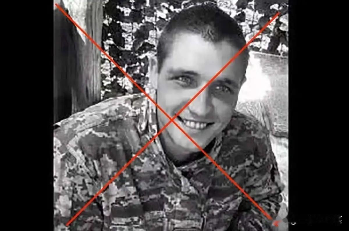 据说是，整个俄军扎波罗热前线都沸腾了，俄军打死一名乌军王牌无人机飞手！安德烈·亚