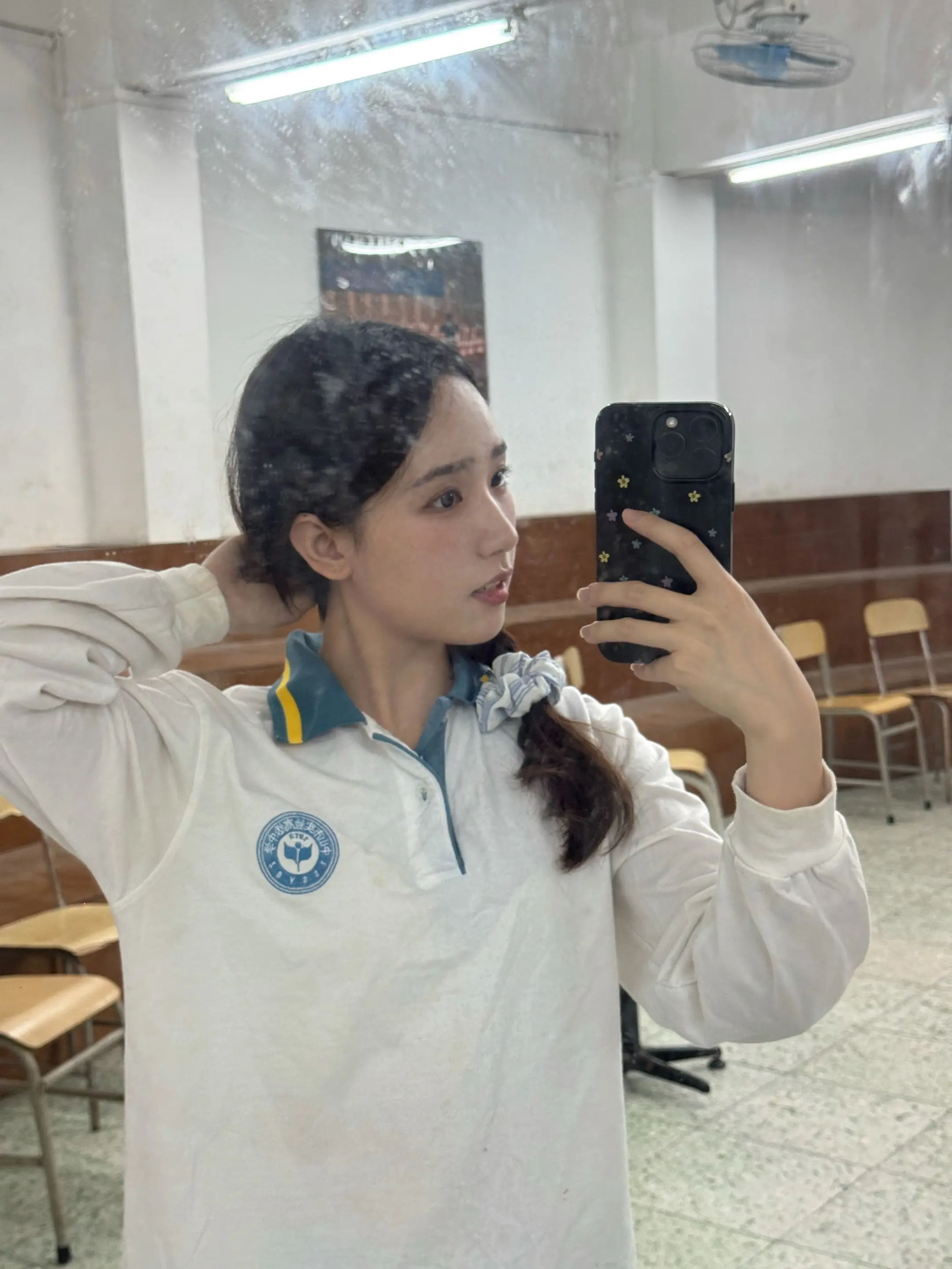 放学别走！（很凶´д` ！