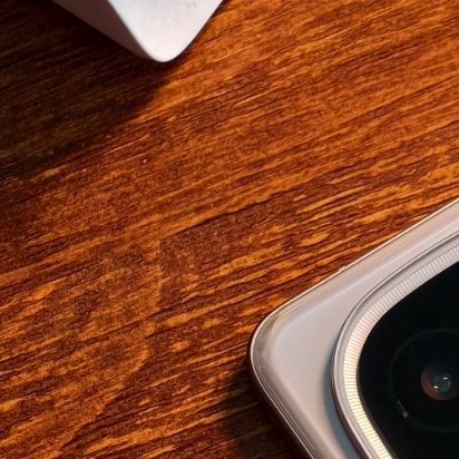 感谢各位粉丝姥爷2025年的陪伴，关注我并转发微博，通过抽取一位幸运粉丝送出一台