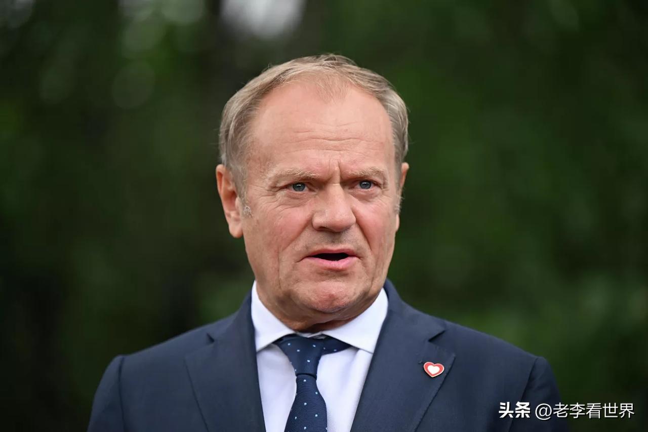 【最新消息：波兰总理图斯克向北约秘书长通报了该国的局势】
华沙时间2025年9月