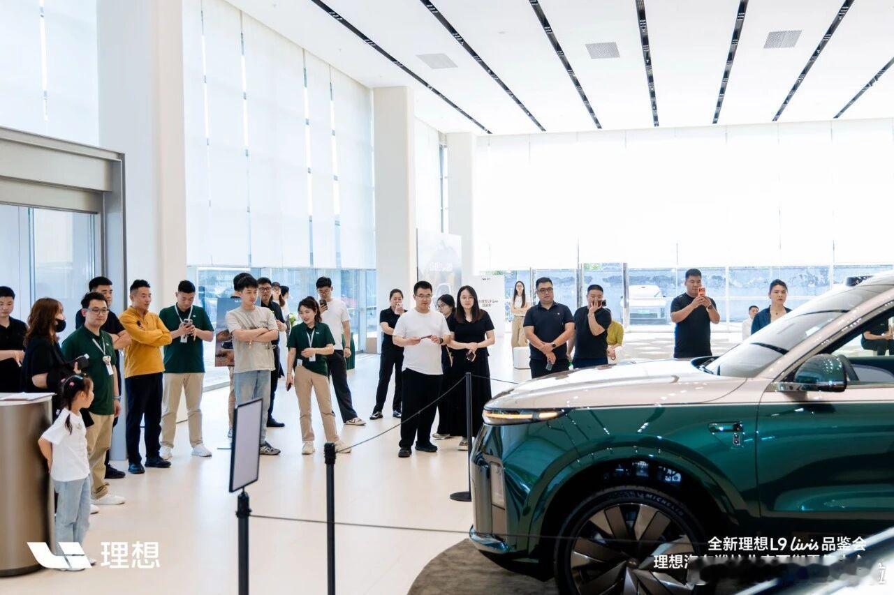 毕竟是周五工作日，但这样看关注理想L9 Livis 的人还是不少的。理想l9li