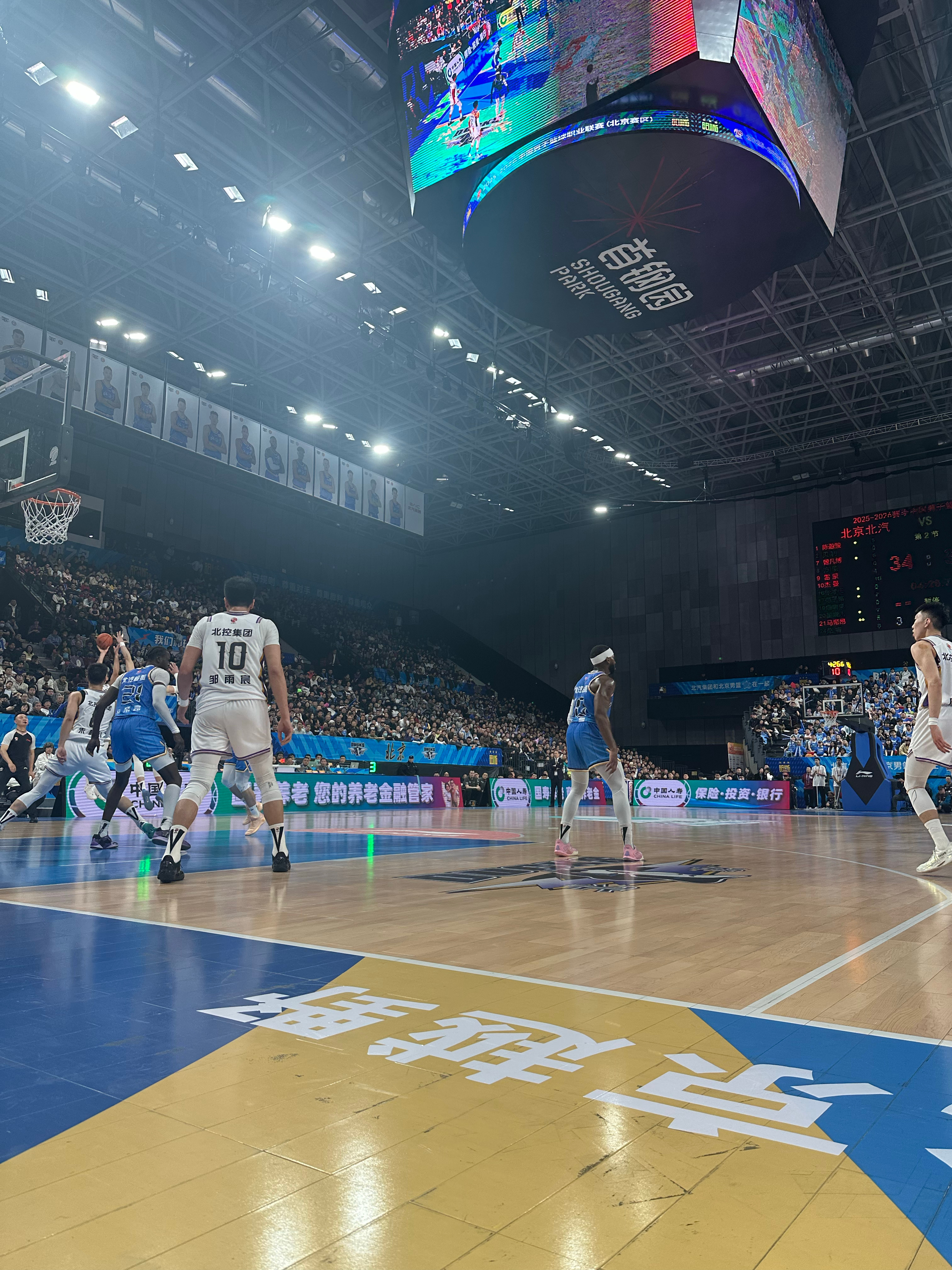 昨天看洛城德比，今儿看京城德比～本颜狗的眼里只有基兹林克，后撤步三分帅炸了cba