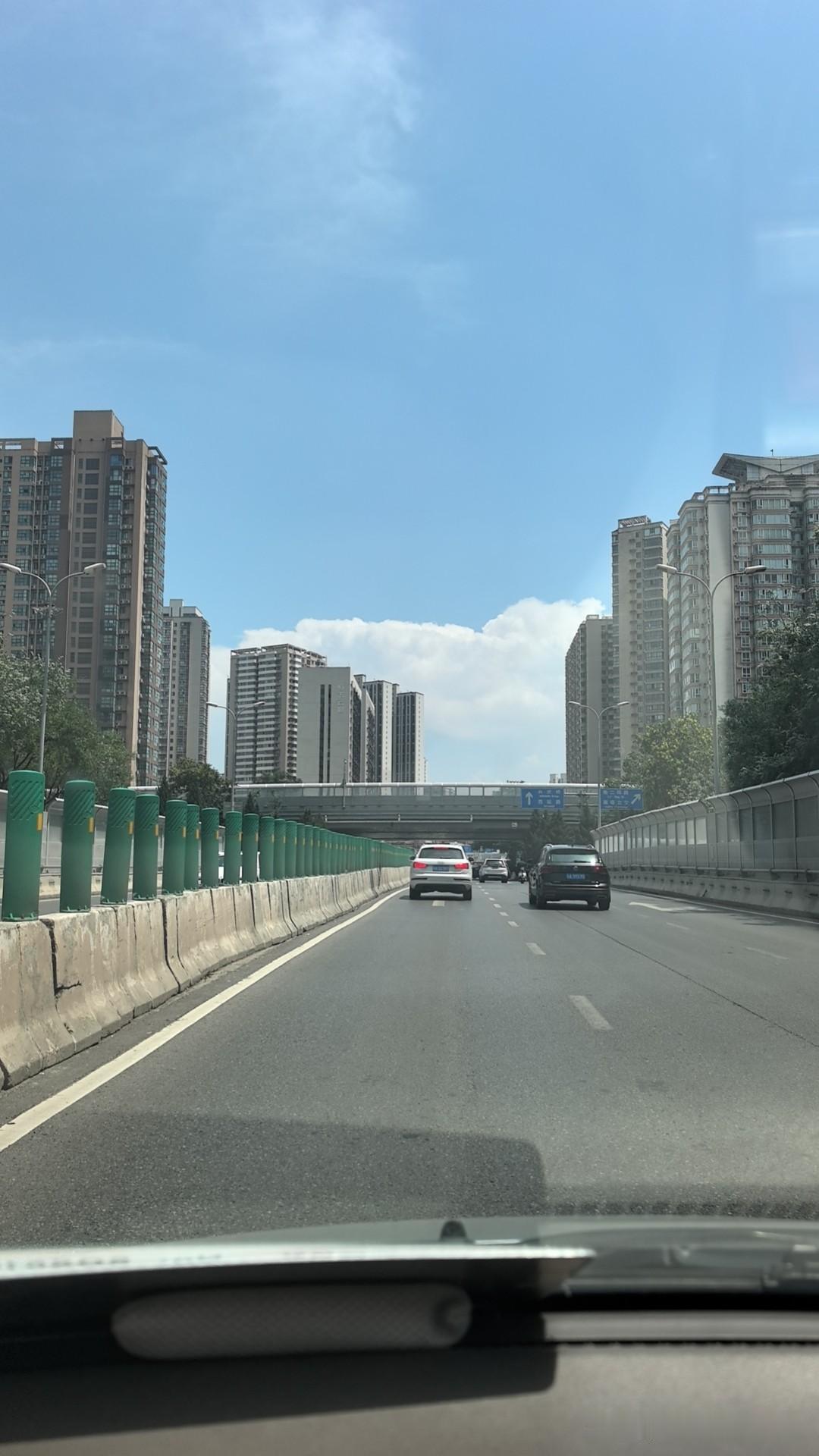 汽车年检未来有没有可能会取消也许要安排执行吧，自己的车安全比谁都清楚。