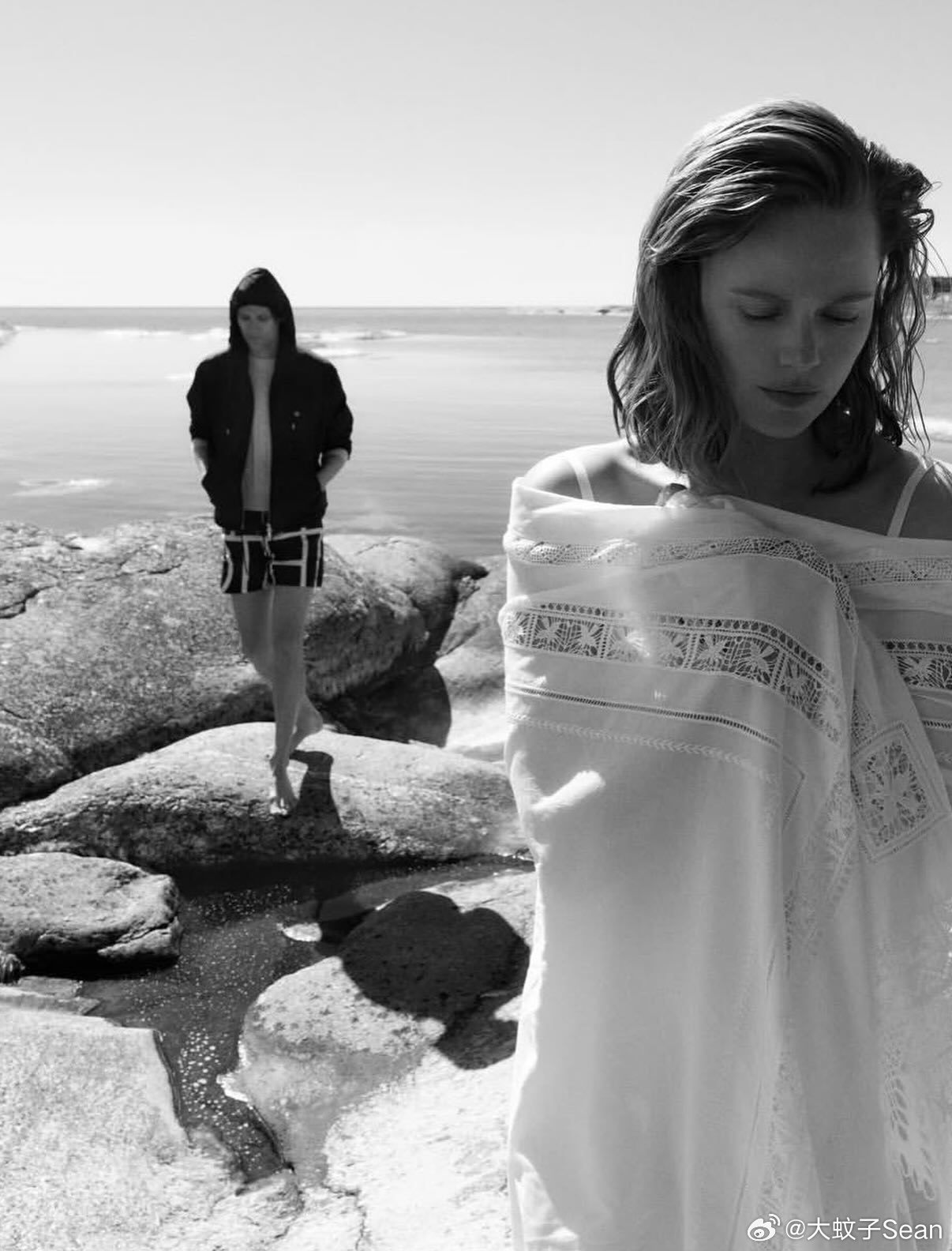 frida gustavsson弗里达古斯塔夫松和为TOTEME品牌夏日主题拍摄