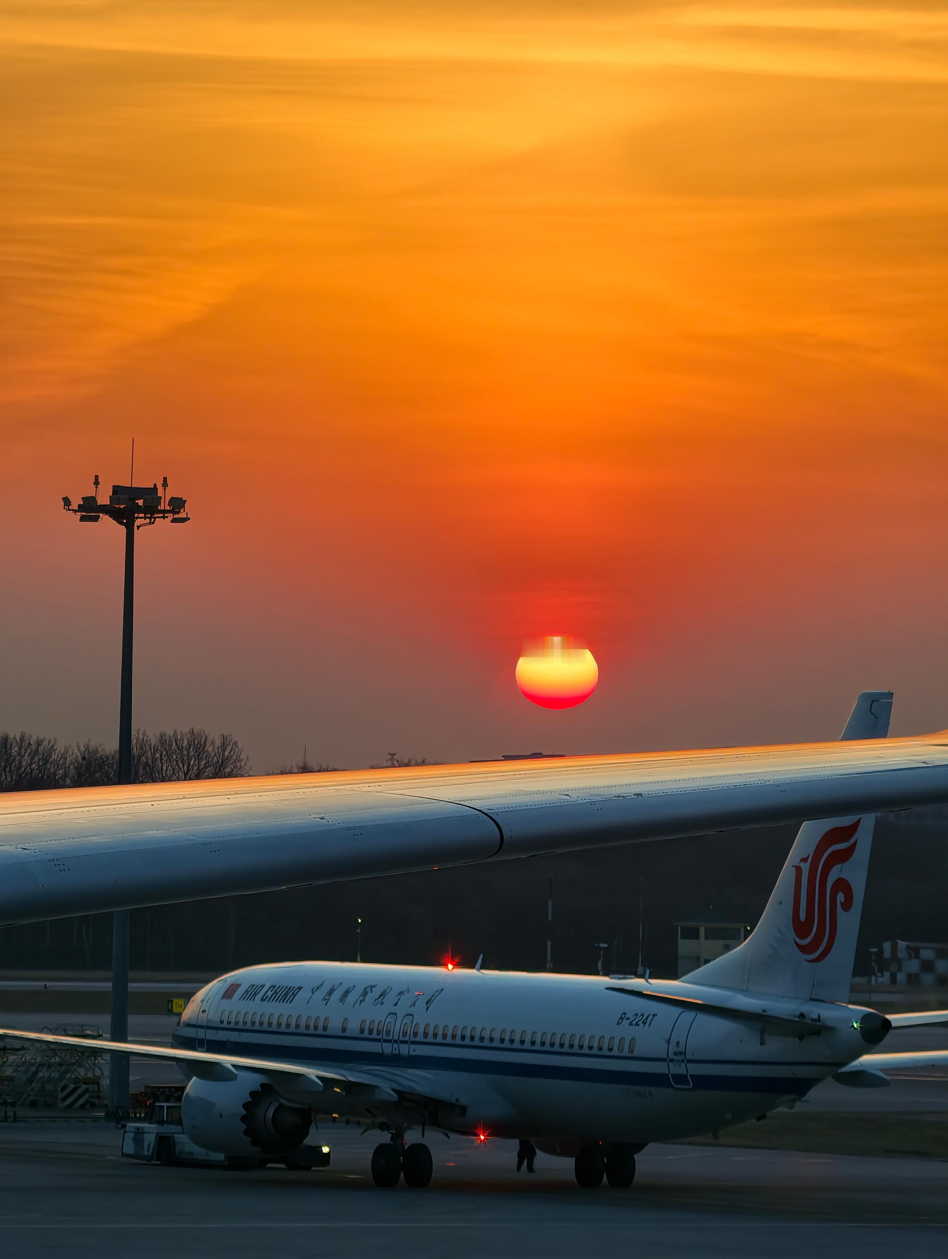 早安，红太阳陪大家今天好运哦