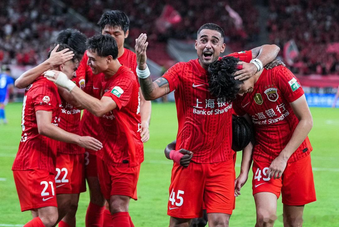 李新翔用进球激励小师弟 海港德比夜，李新翔进球锁定2比0。江湾杨浦小将拼下白洋淀