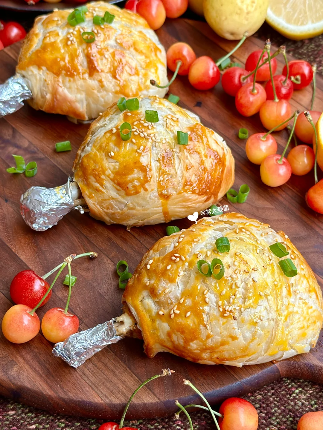 酥皮芝士大鸡腿🍗🧀鲜嫩多汁~咋这么好吃哇！
