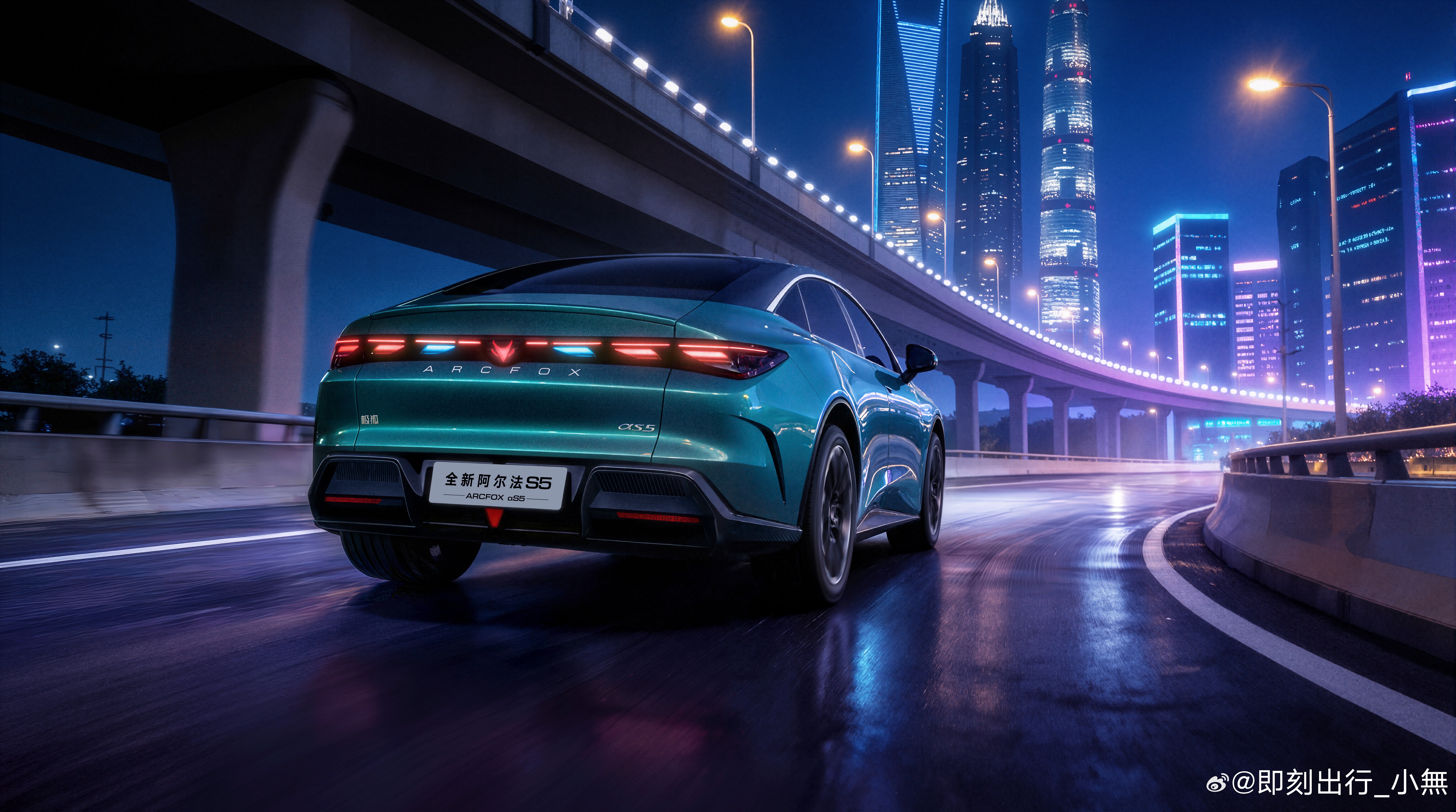 极狐阿尔法s5 不必妥协，年轻就要有腔调极狐全新阿尔法S5 重磅预售补贴后11.