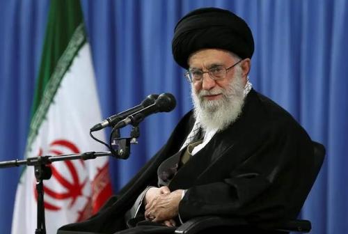 哈梅内伊死在了自己的官邸。很多人以为一国最高领袖在战时必有严密的转移方案。错了！