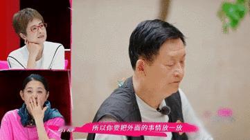谢娜一家子都会甜言蜜语 姐姐当家 谢娜家的甜蜜太有感染力了！她讲爷爷凑在婆婆耳边