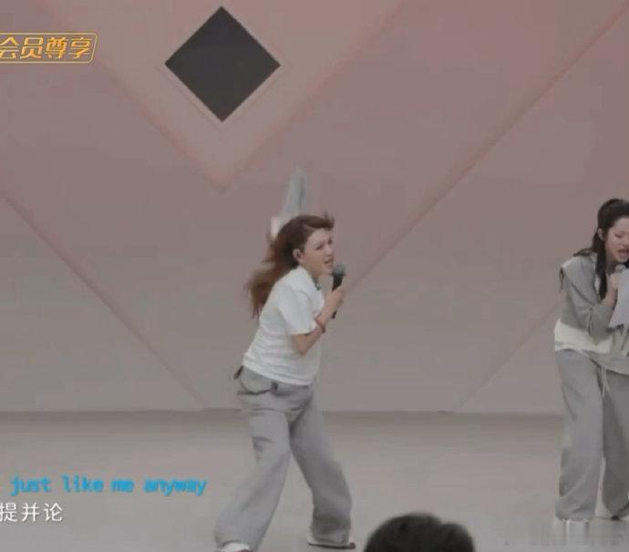 乌兰图雅大闹浪姐后台最近，娱乐圈又爆猛料，网上疯传乌兰图雅大闹浪姐后台。这消息就