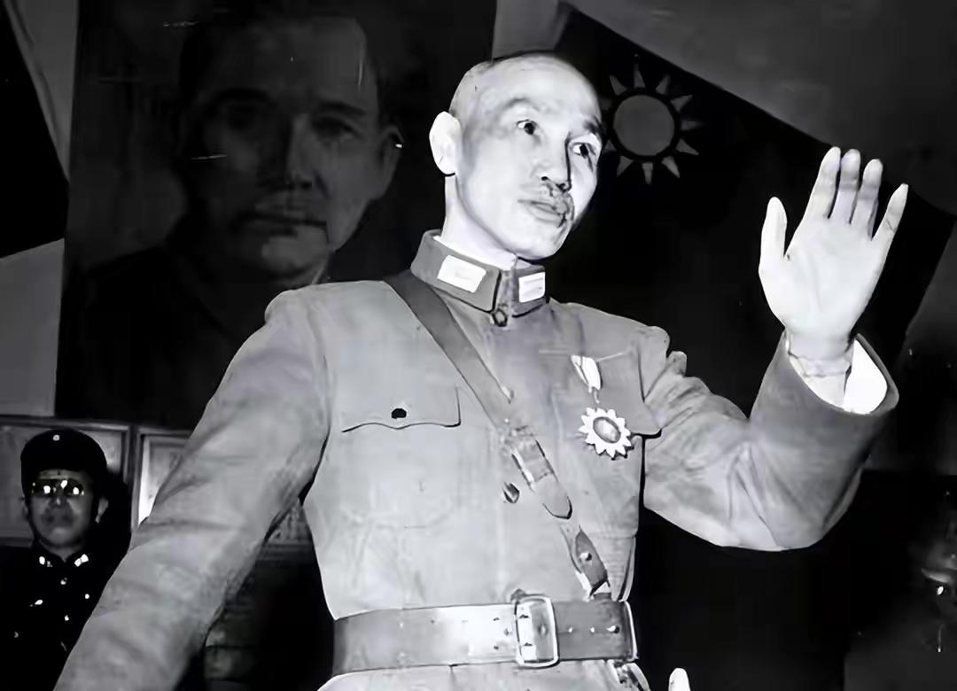 谁说蒋介石是“抗战领袖”？蒋介石集团对侵华日军的包庇简直如同亲人！

1945年