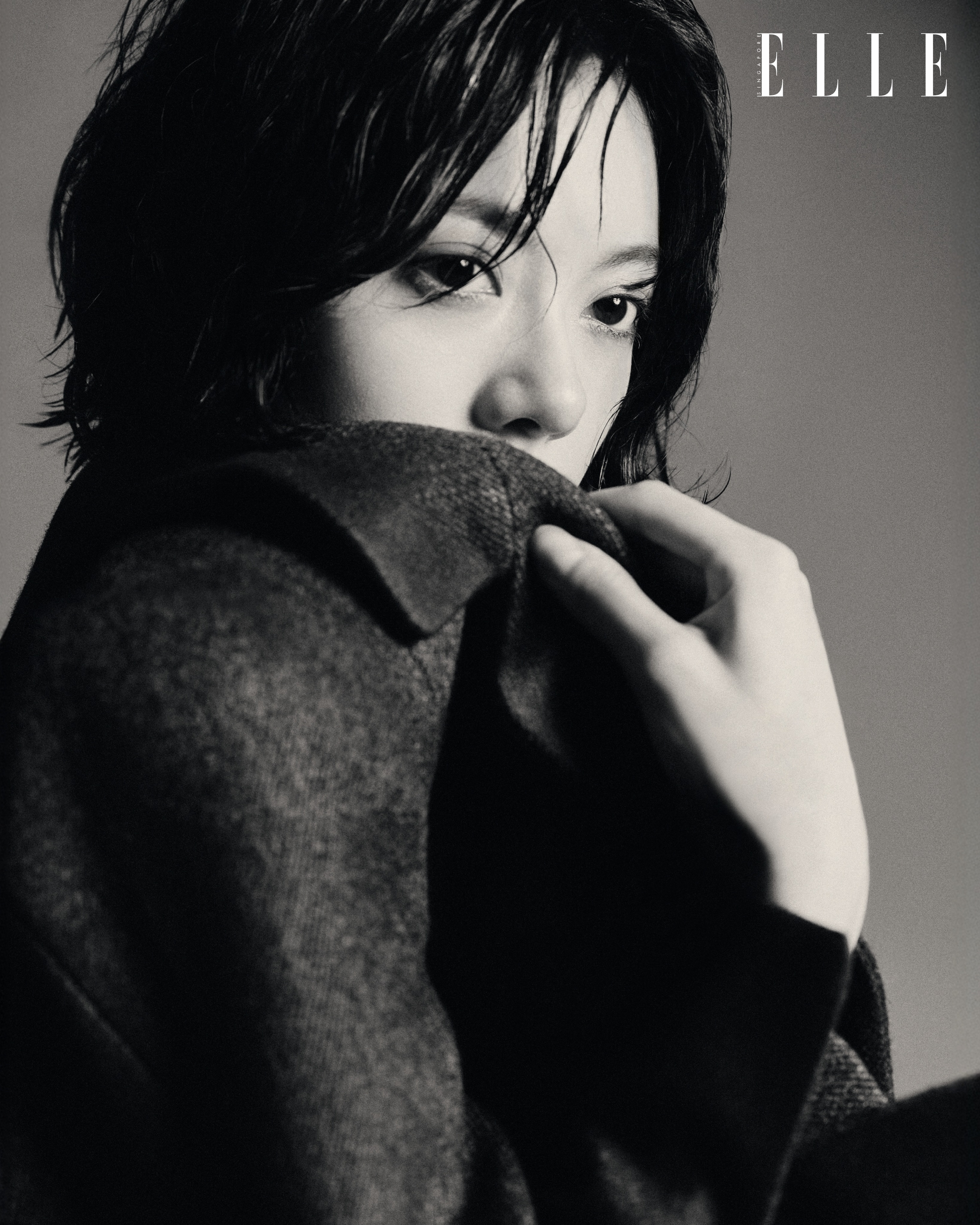 封面大赏 赵今麦登上了新加坡版 ELLE 八月刊封面，身穿Miu Miu  20