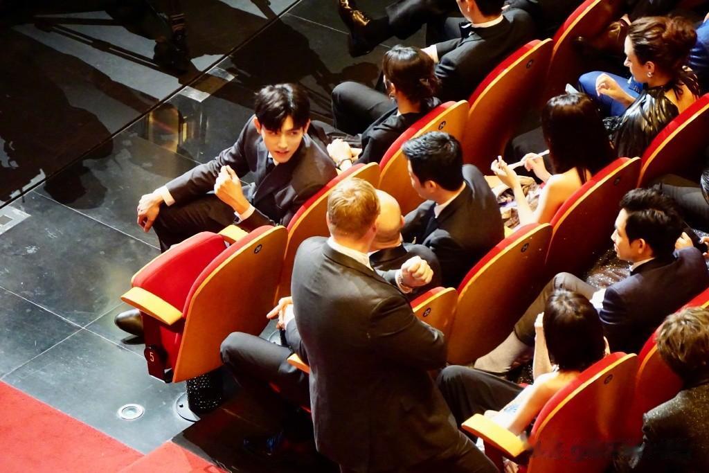 杰森斯坦森这次来到中国宣传自己与吴京一同拍摄的电影《巨齿鲨2》，也参加了上影节。