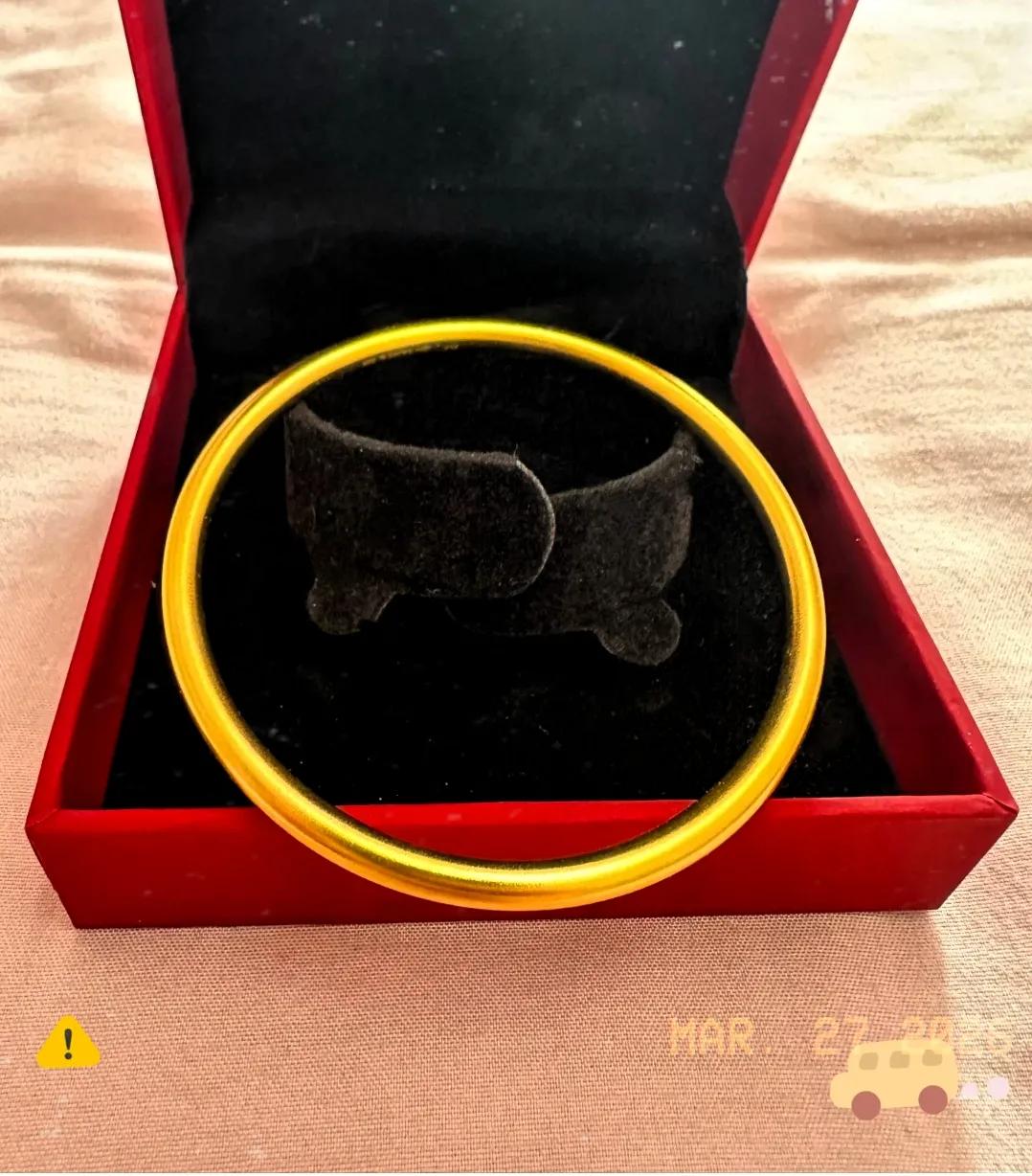 3月27日的金价真让人看傻眼了。

短短二十来天，这行情跟玩跳楼机一样刺激。
