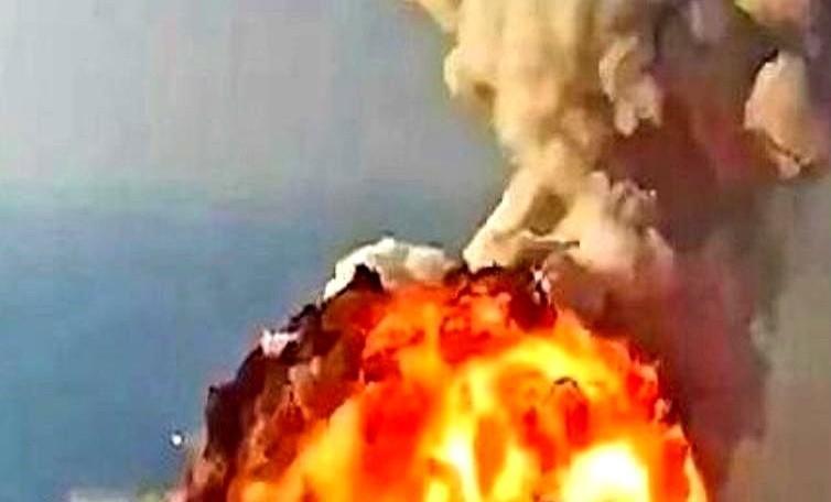 泽连斯基现在怕是觉都睡不着了。
西装还沾着柏林会场的香槟渍，手机屏幕上跳出战报