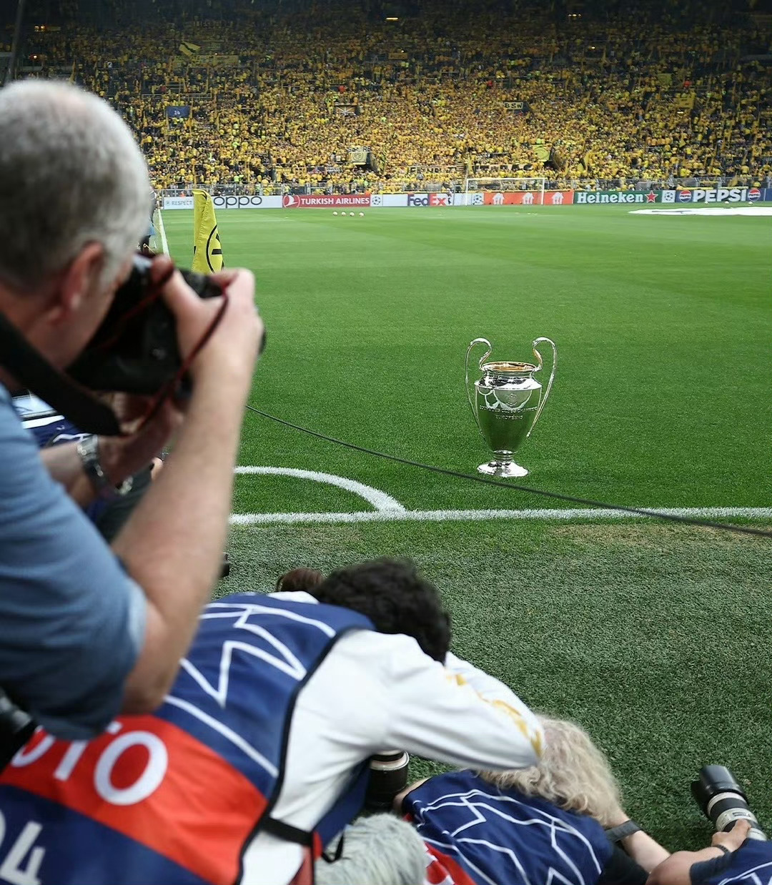 欧足联官方公布了本赛季欧冠半决赛和决赛的具体开球时间，欧冠决赛将于北京时间5月3