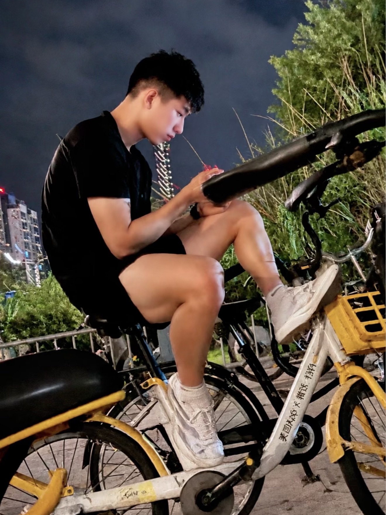 夜骑粗腿男