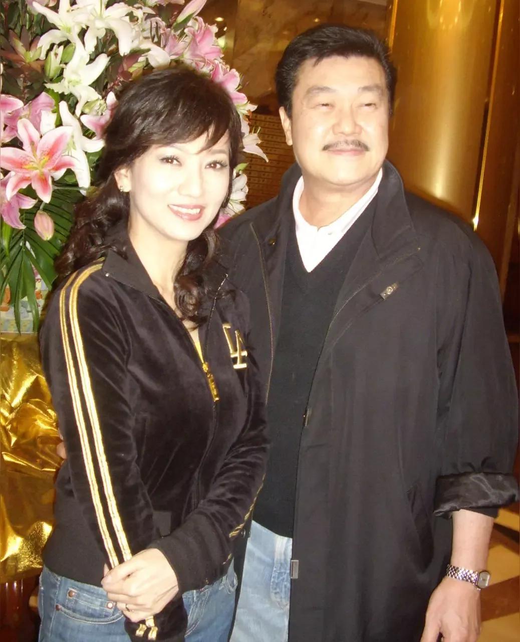 赵雅芝
黄锦燊
夫妻照