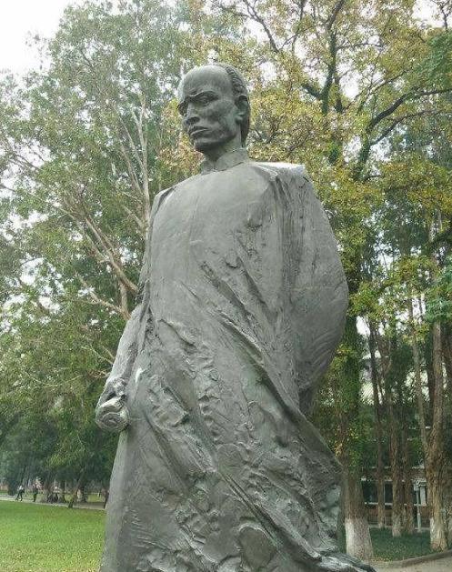 谁也没想到，光绪帝书桌里那张小纸条，竟把慈禧气得三天吃不下饭！

1898年9月