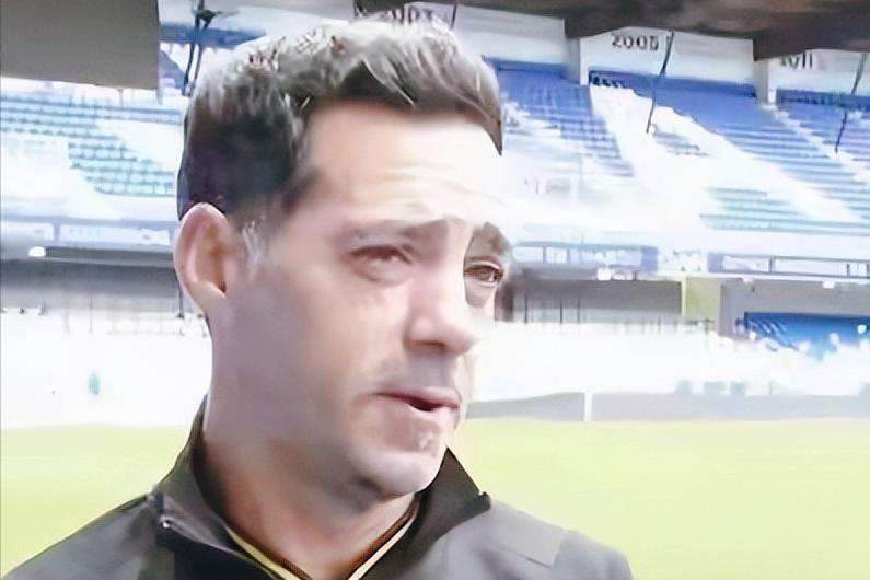 中国足协瞎搞，前两届选用日本籍主教练，中国国少队成绩刚有点起色。这次用西班牙人大