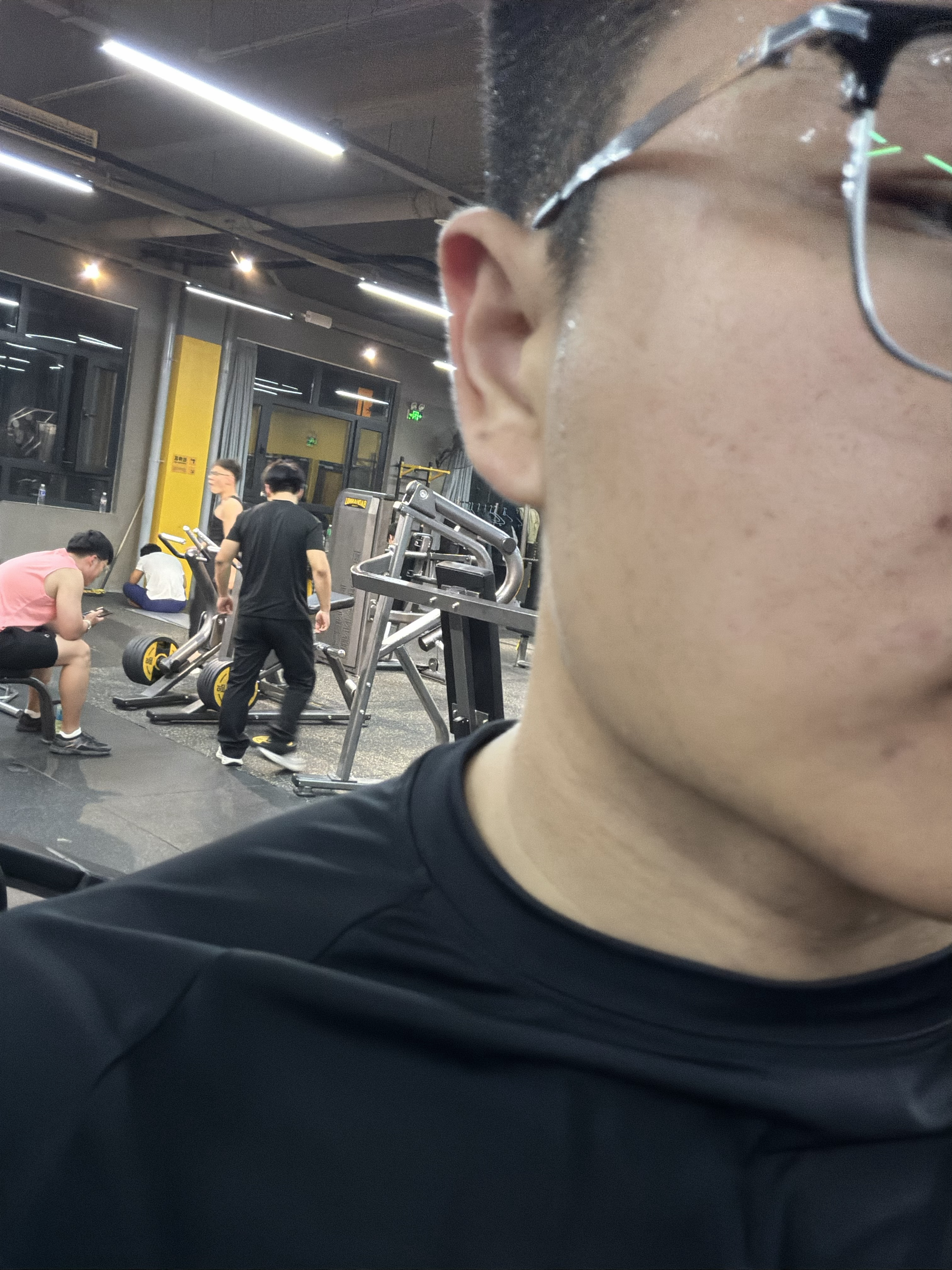 怎么判断练没练到位？就看你腮帮子酸不酸就行了[流鼻血]旭鑫同学的健身日记 ​​​