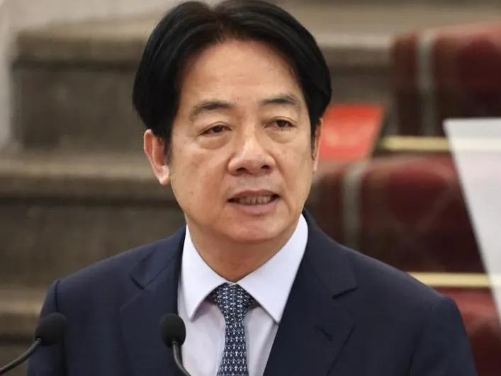 昨晚，赖清德发文:“今天，在视察海军168舰队时，我宣布，除了明年防务开支达GD
