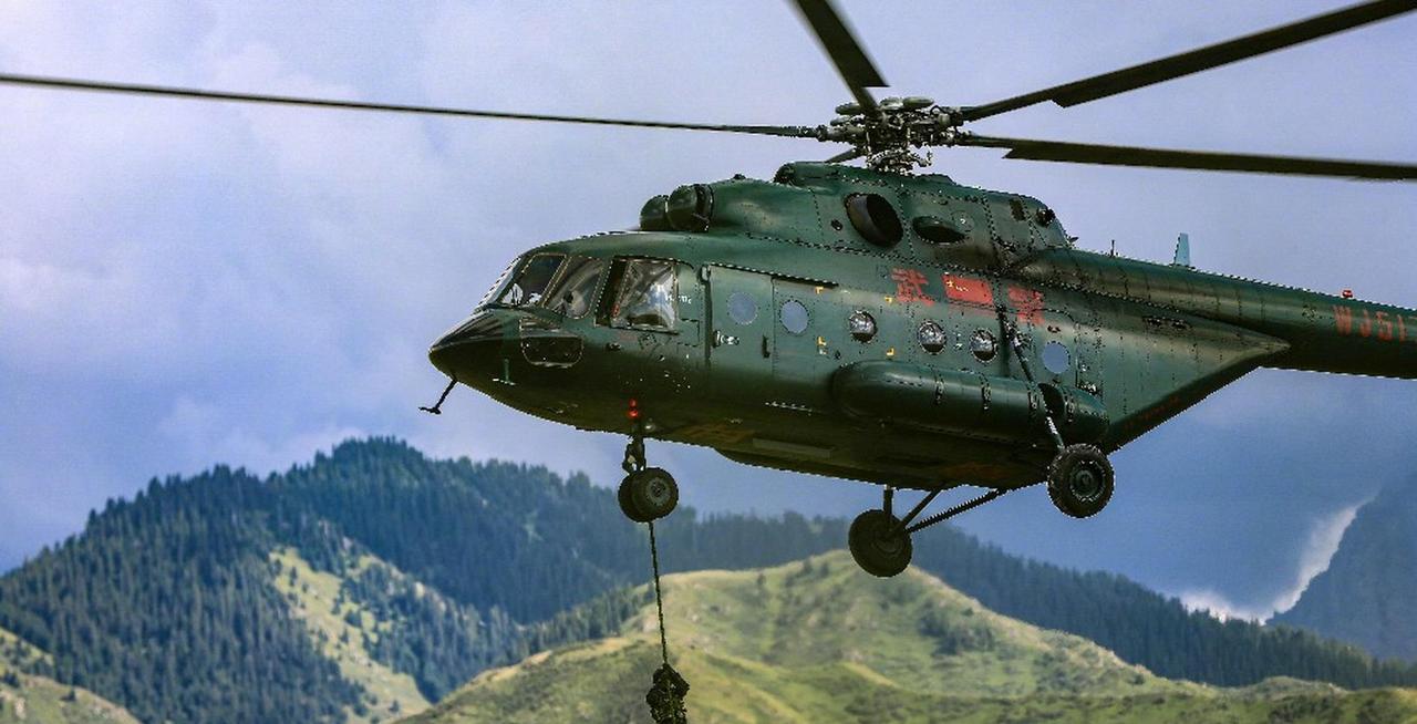 以色列方面称击落并摧毁一架伊朗米-17直升机，不知道直升机里乘坐了什么人。

3