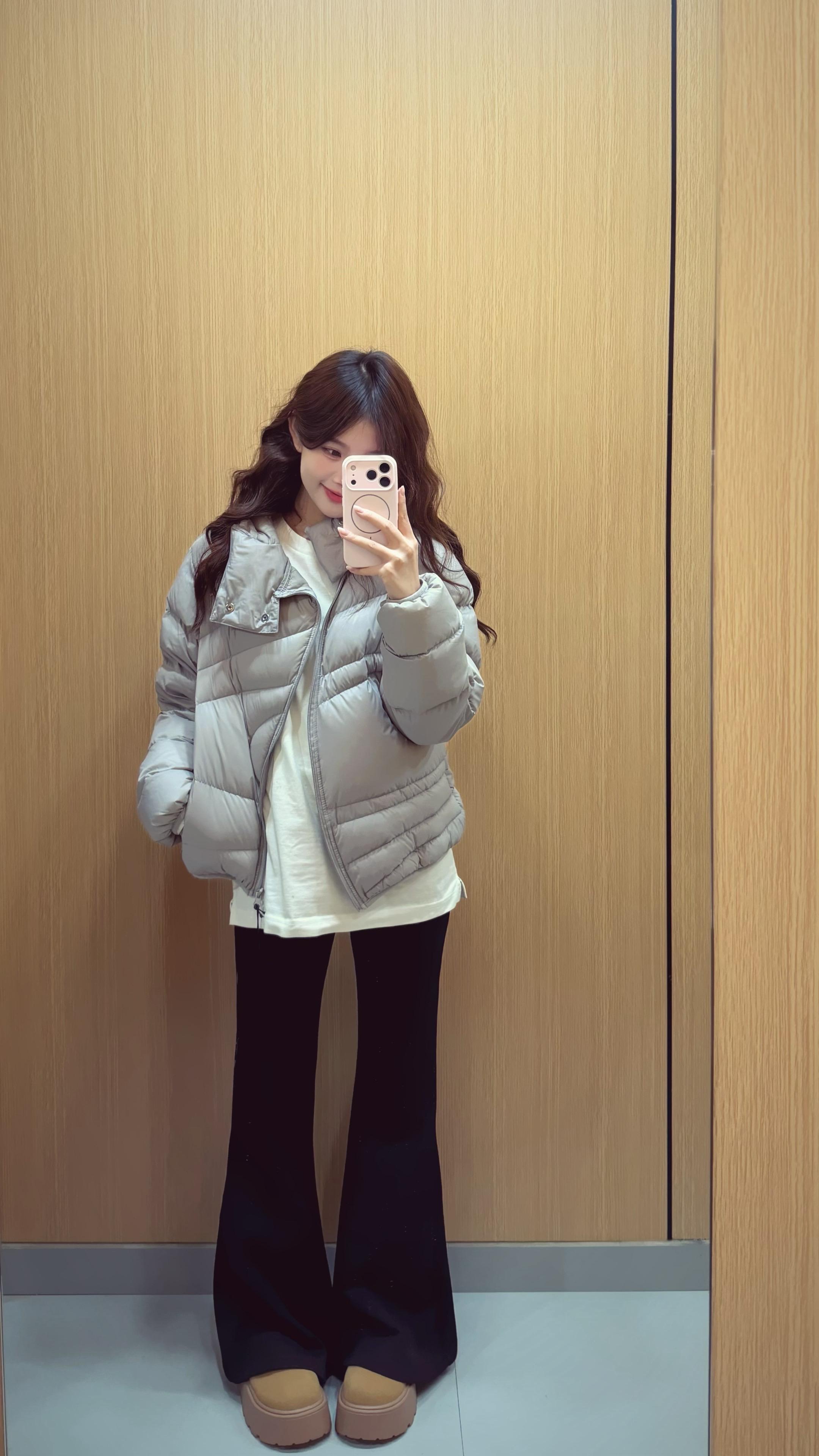 幸福从来都不需要大肆宣扬 当某一天看见那双眼睛变得像小时候一样爱笑更明...