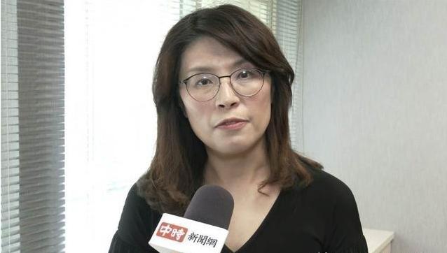 郑丽文会是下一个洪秀柱吗？很多人以为郑丽文的主张是偏向“统派”的，她会和洪秀柱一