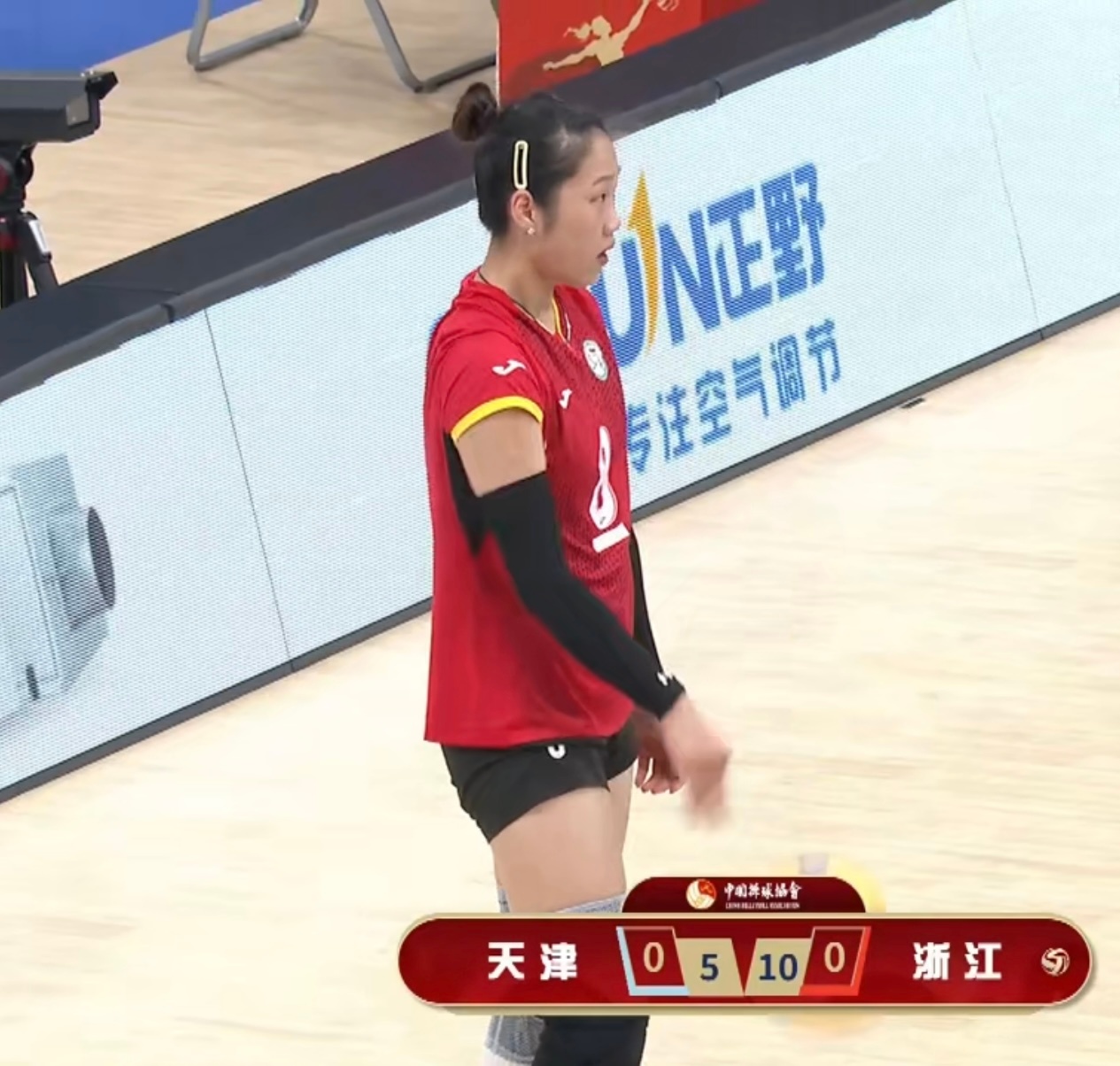 2026年全国女排锦标赛 浙江女排3-2战胜天津女排，晋级全锦赛四强！倪梦杰太牛