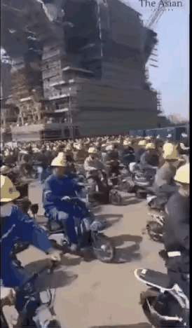 造船速度之快是有原因的，靠的就是无数产业工人。 ​​​