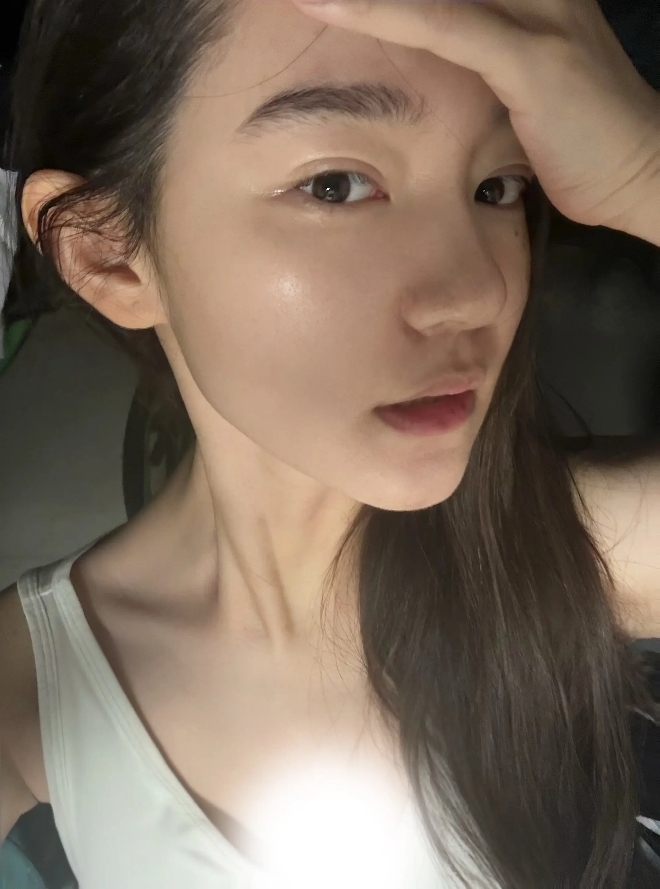 睡醒一张 结束研二。研二一年，开机冰美式，关机sinuosi。把自己闷...
