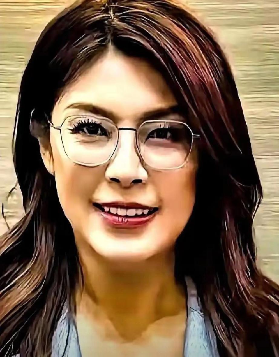 郑丽文访陆没带礼盒，却带来三份无价“政治厚礼”
很多人都在问，郑丽文带队来大陆访