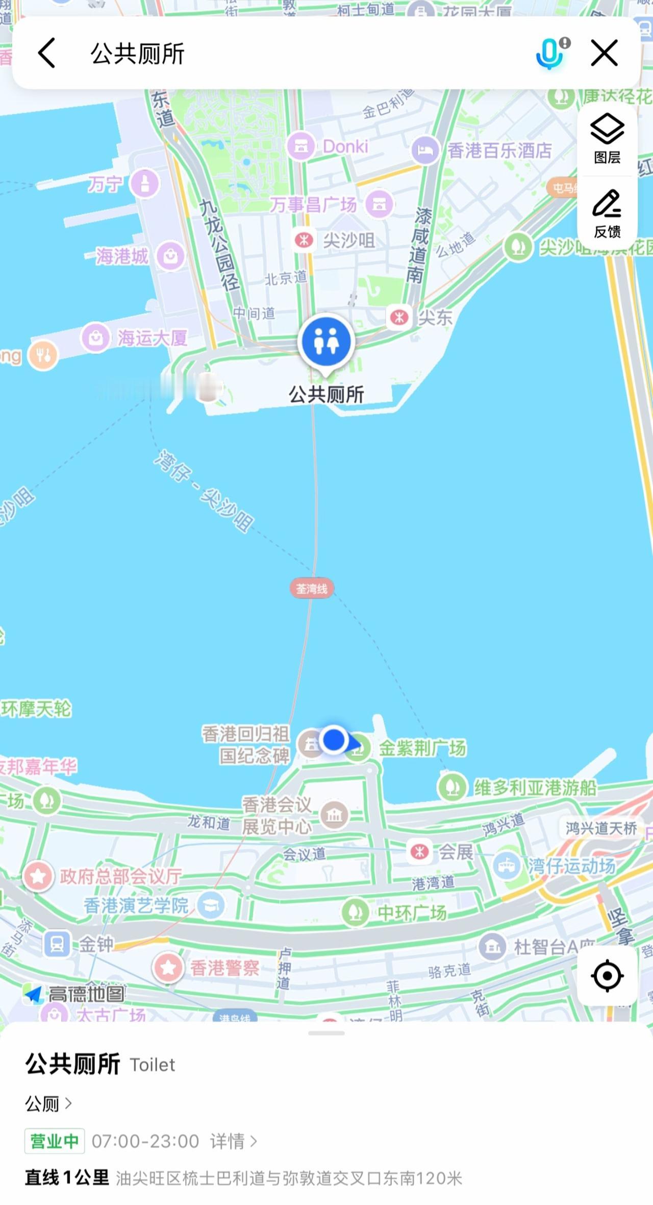 真的是巨离谱啊！
在香港金紫荆广场找个公共厕所，
结果导航上推荐的最近位置，
竟