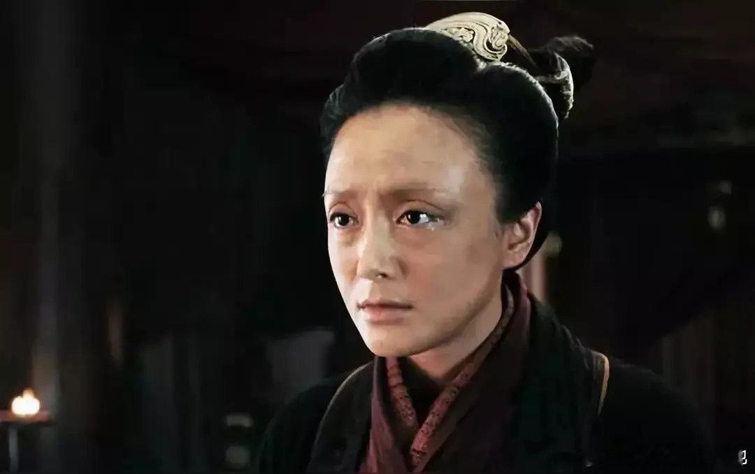 吕后在世时，陈平任左丞相，周勃为太尉，灌婴是大将军。从职位上看，这三人在吕后一朝