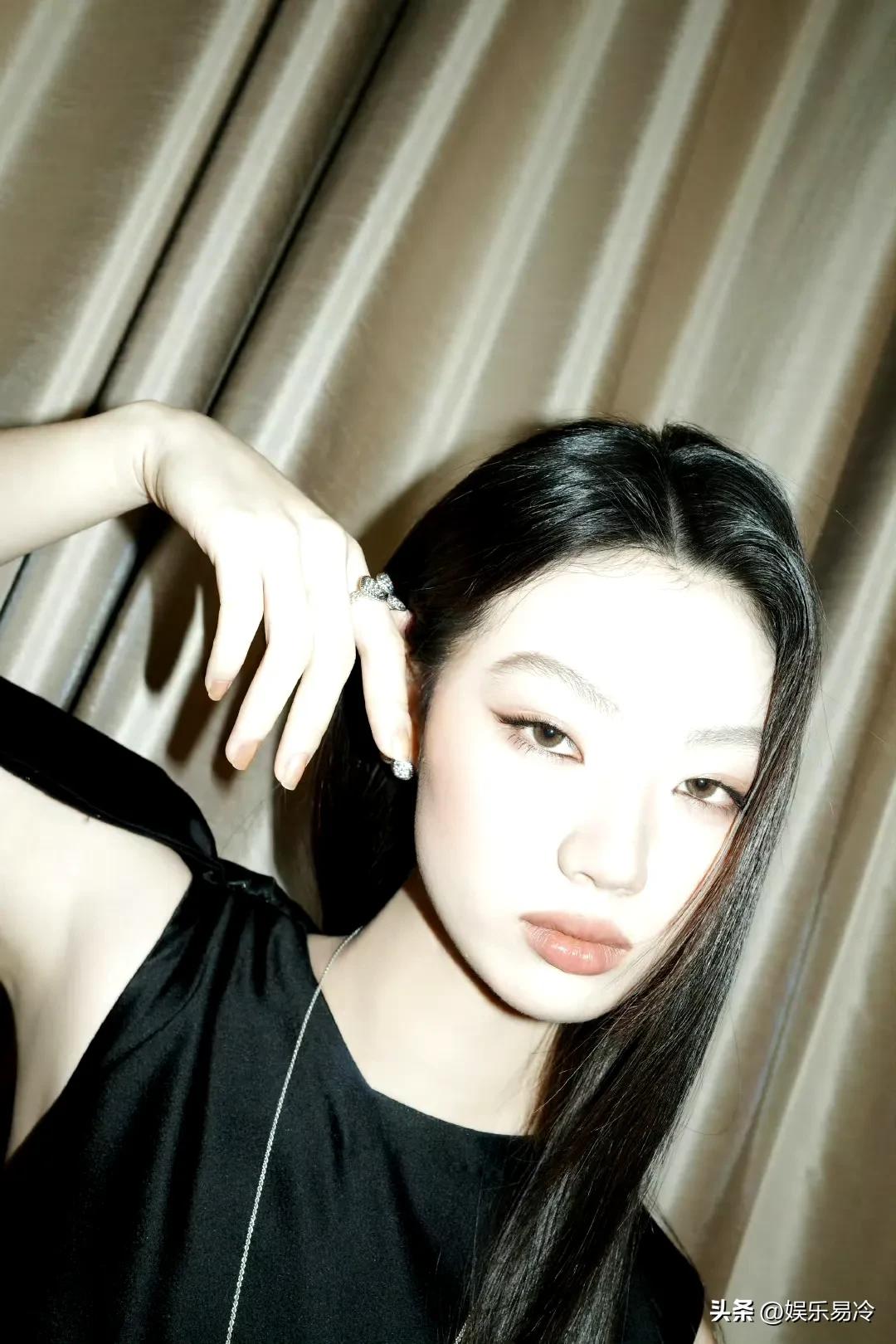 看完单依纯最新的道歉长文，感觉她话里话外的意思就是，我不知情，我已经道歉了，我愿