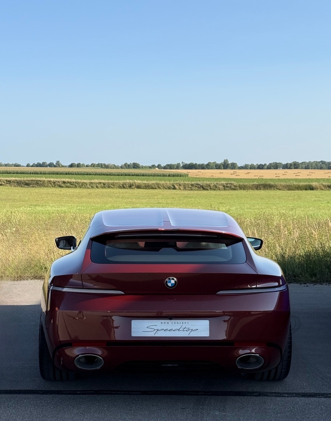 虽然Taycan ST从诞生至今，一直是我心目中造型综合完成度断档第一的旅行车。