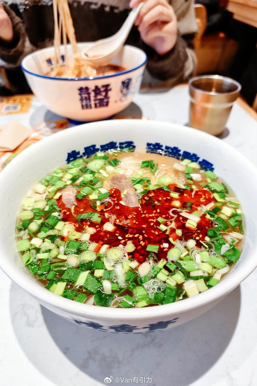 大学生登机了，半空巢老人凑合吃一口每日一餐分享 北京·斯普瑞斯奥特莱斯