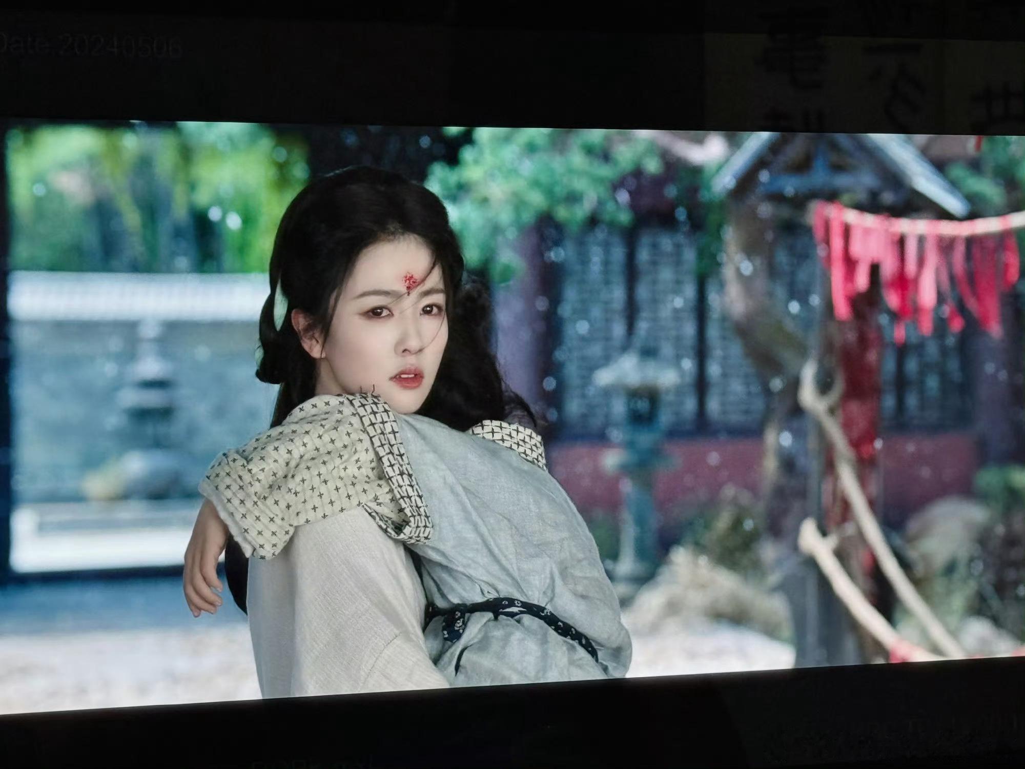 #于正晒临江仙白鹿#神明可否听到我的祈求[泪]白鹿眼神里透露着满满的破碎感💔是