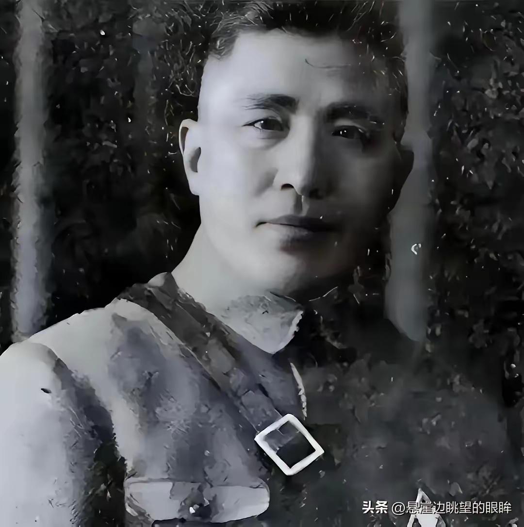 蒋介石恨透的不是傅作义陈明仁！潜伏20年的心腹卧底，临走捅穿他全盘计划
 
提起