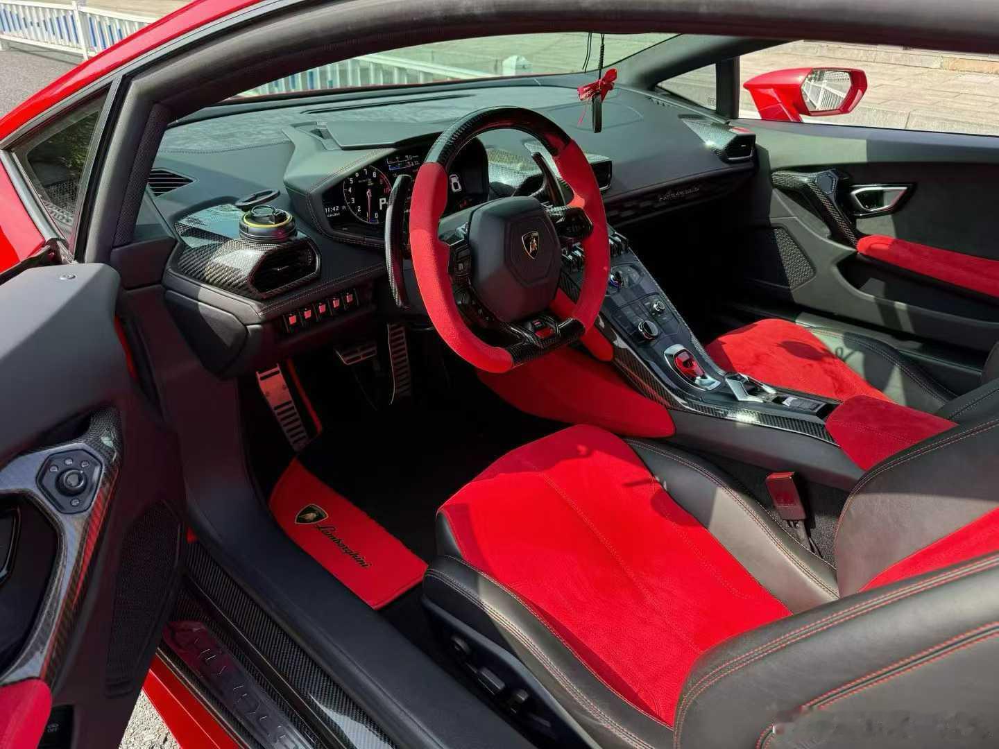 兰博基尼 610-4 加急寻伯乐、15年2.3万公里，带全车车衣，改装尾翼·运动