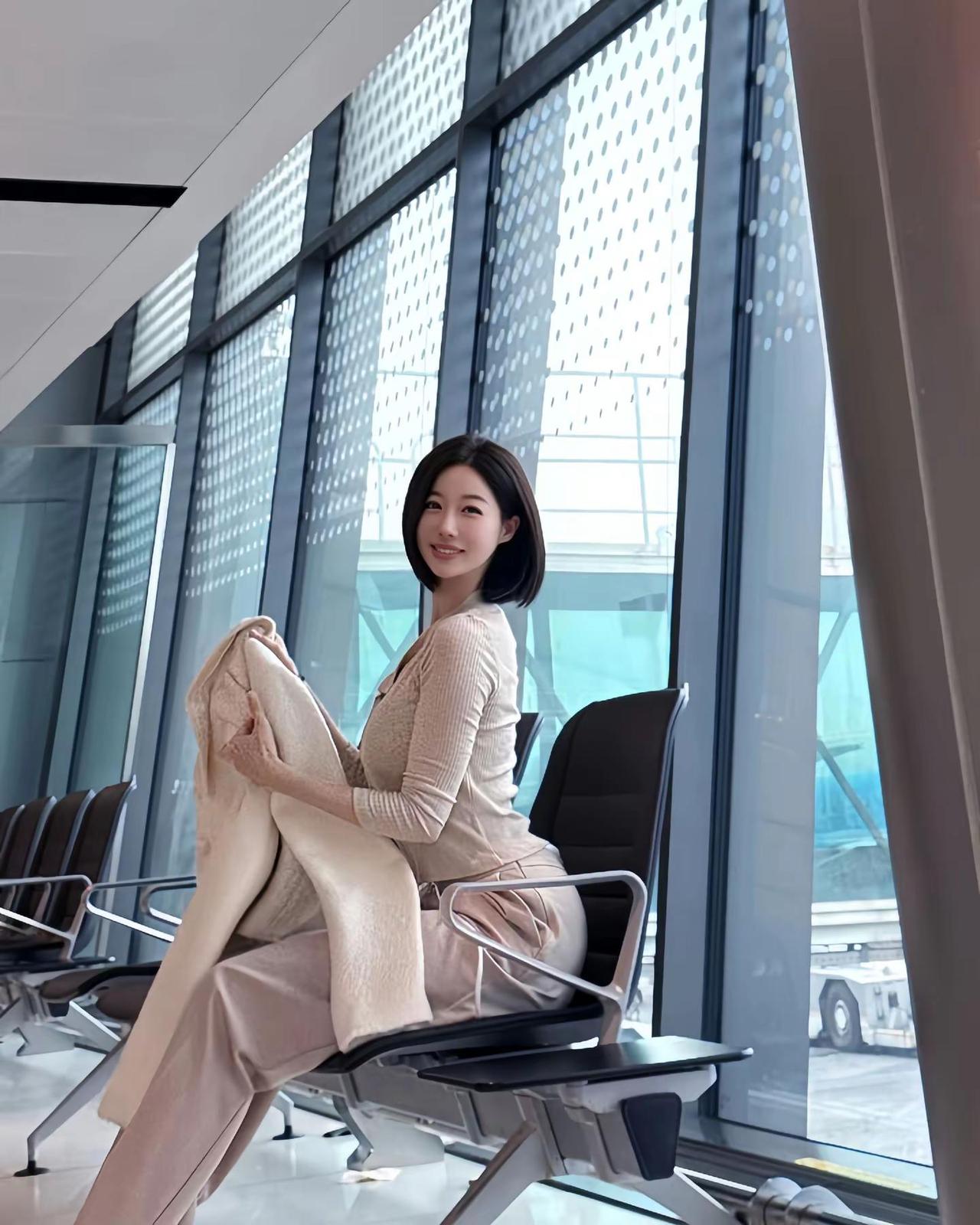 相机会定格你的瞬间sexygirl 随意穿搭